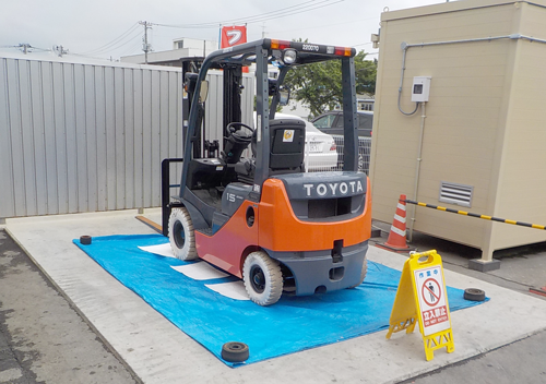 forklift-inspection-at-clients-yard